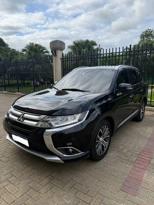 MITSUBISHI OUTLANDER 2.2 4X4 16V DIESEL 4P AUTOMÁTICO MITSUBISHI OUTLANDER 2.2 4X4 16V DIESEL 4P AUTOMÁTICO